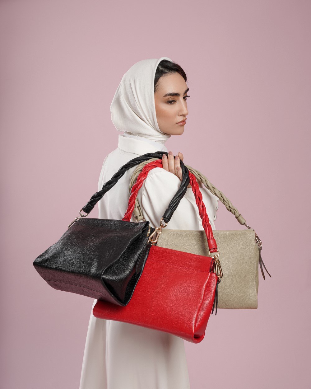 انواع کیف دوشی | راهنمای جامع انتخاب کیف دوشی مناسب هر استایل