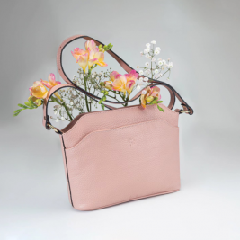 بهترین هدیه‌های چرمی برای روز زن | راهنمای خرید هدیه‌ی چرمی برای بانوان