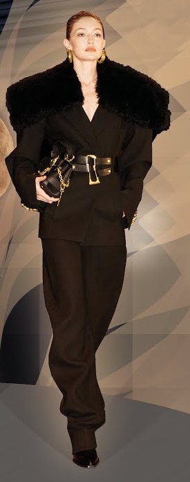 ترند کمربند پهن برند شیاپارلی | هفته‌ی مد پاییز و زمستان 2025-2026 پاریس